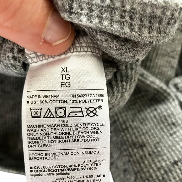 Old Navy Built-In Flex Gray Waffle Henley Long Sleeve Shirt Size XL - Picture 8 of 8